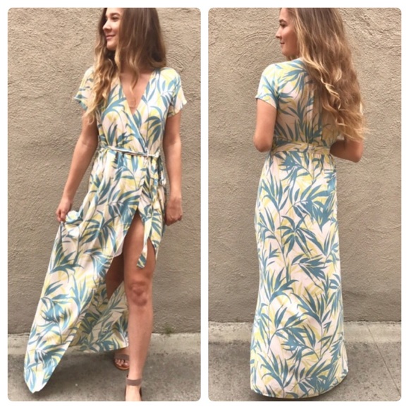 Dresses & Skirts - 🛍 BUY 1 GET 1 1/2 OFF 🛍 SUMMER CLEARANCE SALE